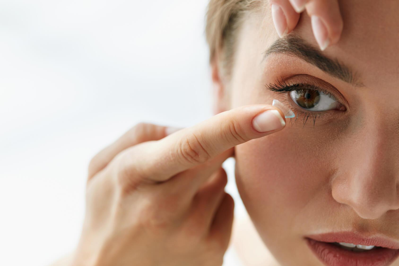 syndrom suchého oka - kontaktní čočky